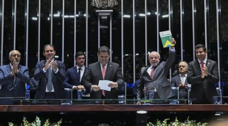 Com a presença de Lula, Congresso promulga fim da escala 6x1; escala 5x2 começa em 60 dias
