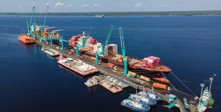 Seca força empresas a criar alternativas para manter cargas em movimento na Amazônia
