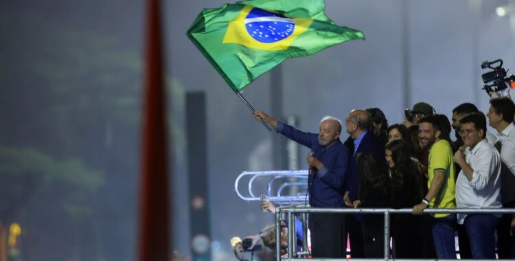 Líderes estrangeiros reconhecem vitória e parabenizam Lula